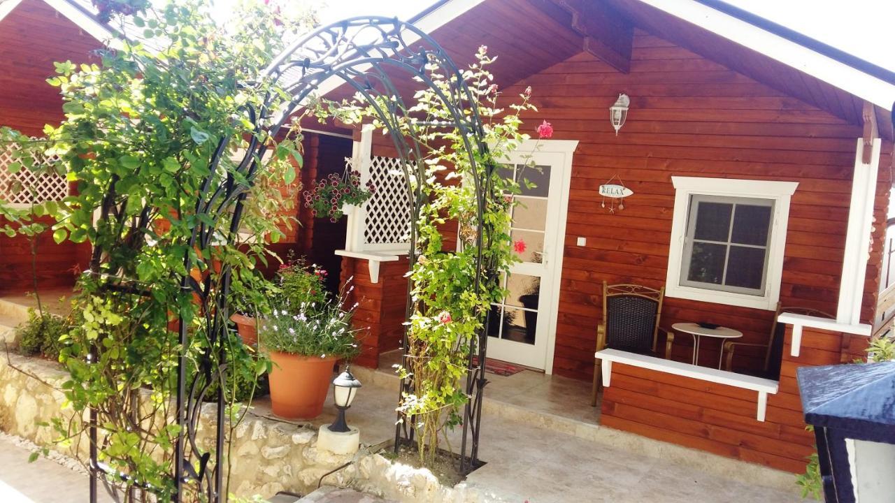 Guest House Yanita فارنا المظهر الخارجي الصورة