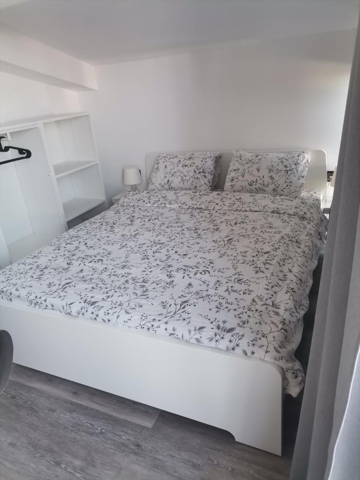 Guest House Yanita فارنا الغرفة الصورة